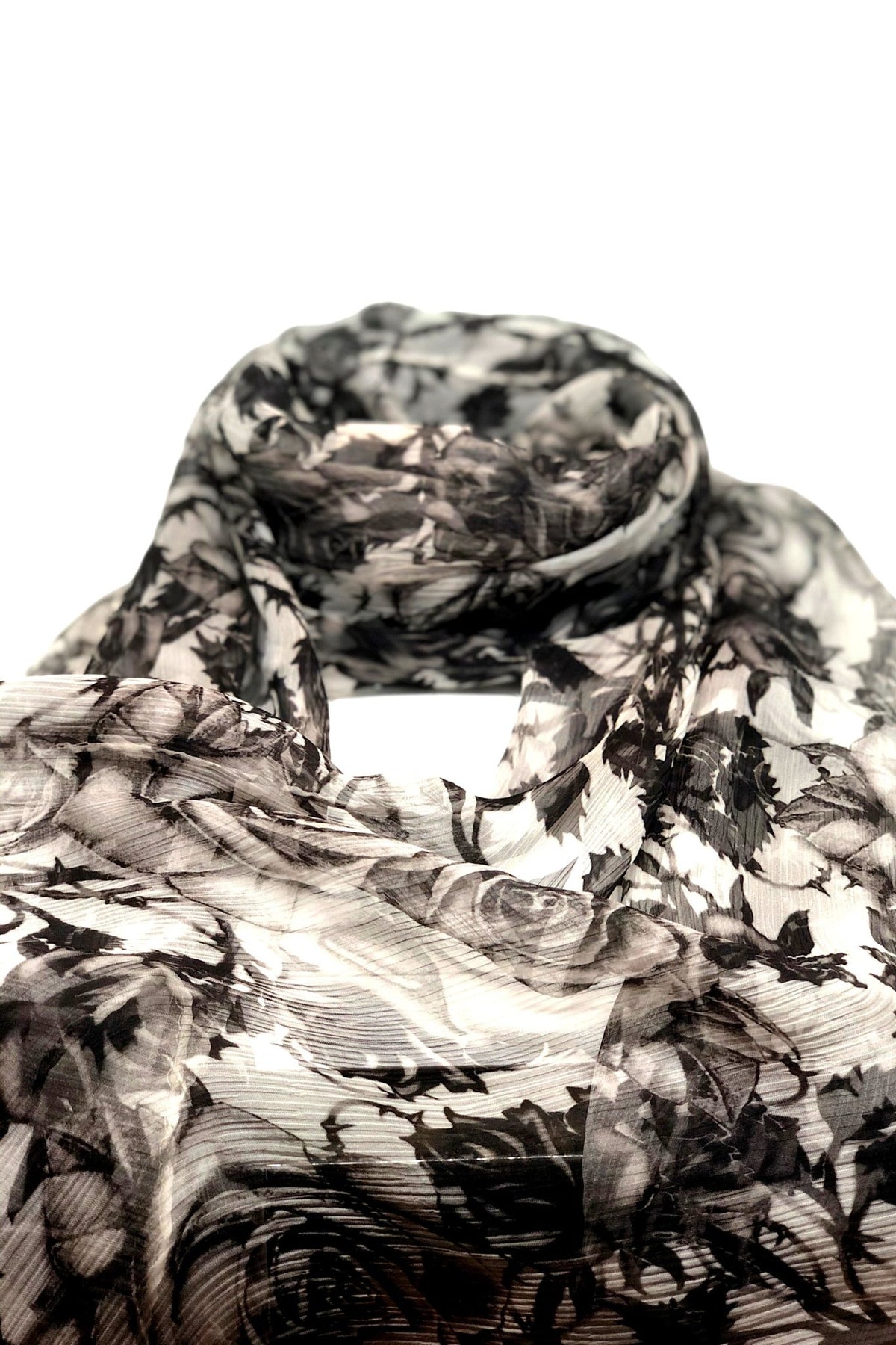 Vine Roses | Crinkle Silk - Mila+Mate